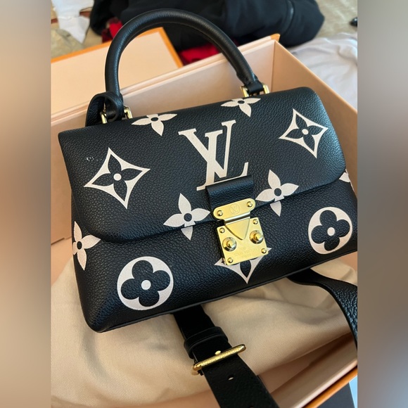 Louis Vuitton Handbags - LV BAG!